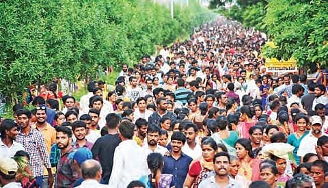 Giri Pradakshina begins amidst chants of Govinda namam