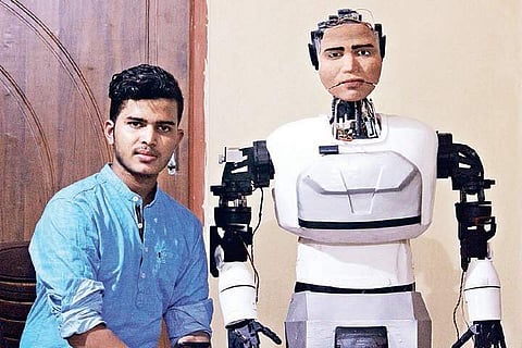 Capable of multi-tasking, the robot can be used in hotels and restaurants besides for entertainment and education of children.