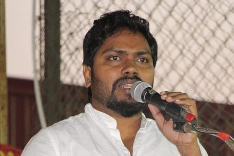 Pa Ranjith to make Hindi directorial debut