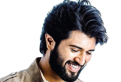 Kerala floods: Vijay Devarakonda contributes to CM's flood relief fund