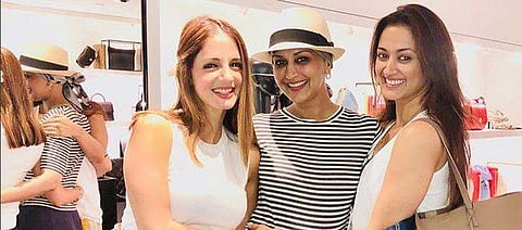 Sussanne Khan (L) with Sonali Bendre (Centre) and Gayatri Oberoi (Right). (Photo: Instagram)