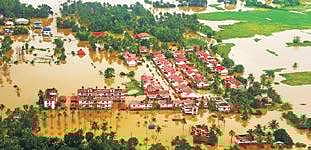 An aerial view of flood-hit villas in the Aluva-Paravur region. (Photo |EPS)