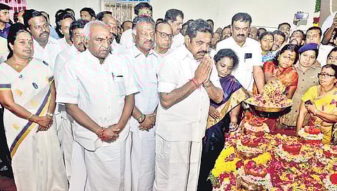 Foundation stone laid for MGR centenary arch
