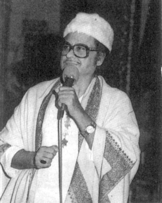 During the Indian Emergency Sanjay Gandhi asked Kishore to sing for an Indian National Congress rally in Mumbai, but he refused.As a result, Information and broadcasting minister Vidya Charan Shukla put an unofficial ban on playing Kishore Kumar songs on state broadcasters All India Radio and Doordarshan from 4 May 1976 till the end of Emergency.(YouTube screen grab)