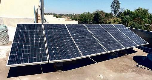 In a remarkable feat, Gujarat crosses five lakh rooftop solar system installations mark