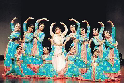 Rekha Mehra with her students