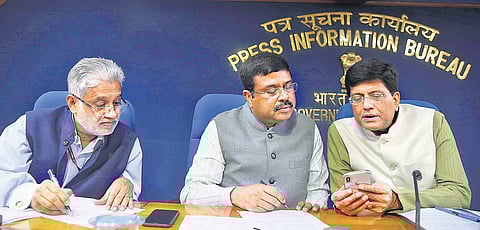 Union ministers Piyush Goyal, Dharmendra Pradhan and Petroleum Secretary MM Kutty during a Cabinet briefing in New Delhi on Wednesday. (Photo | Shekhar Yadav)