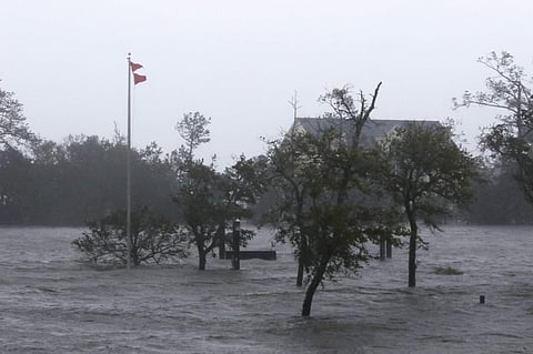 High winds and storm surge from Hurricane Florence hits Swansboro N.C. (AP)