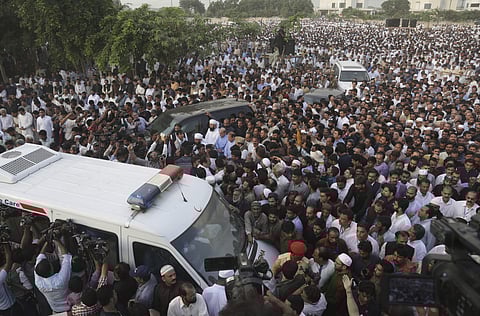 People attend funeral of Kulsoom Nawaz, wife of Pakistani jailed former minister of Pakistan Nawaz Sharif in Lahore. (AP)