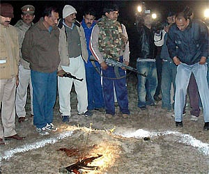 Representational image of an encounter by Uttar Pradesh police (File | PTI)