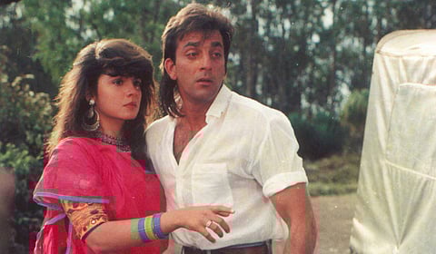 Pooja Bhatt and Sanjay Dutt in 'Sadak'.