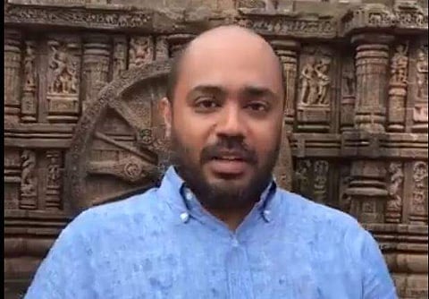 Screen Grab from the video. (Twitter @Iyervval)