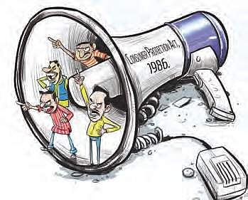 A compensation of Rs 3,000 has been directed to be paid to the complaints by the postal department.