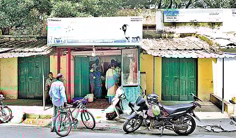 A meat shop in Shanti Nagar that has been operating without a valid licence since 2014  Shriram BN