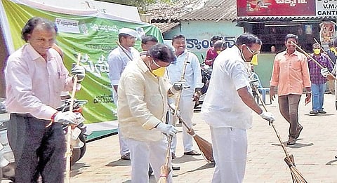 Mayor Koneru Sridhar takes part in Swachha Bharat on Thursday | Express
