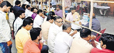 Counting of votes in progress in Raichur on Monday