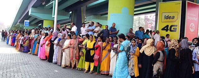 Lakhs of women participated in the campaign, which had representation from all stratas of society - including political leaders, movie stars, sports persons and women from all walks of life.At 4 PM, the participating women raised their hands forward took a pledge to uphold and protect the renaissance values and to support the constitutional principles of gender equality. (Photo | S Sanesh/EPS)