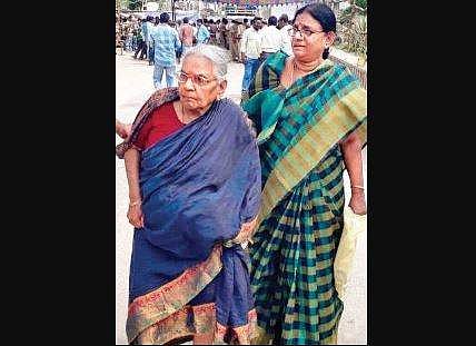 A Lakshmi Narsamma arrives to  file her nomination papers (Photo |EPS)