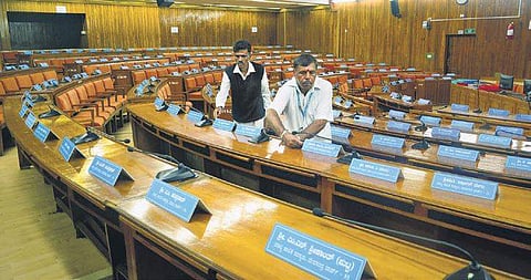 Workers get the BBMP head office ready for the elections, on Monday | Shriram BN