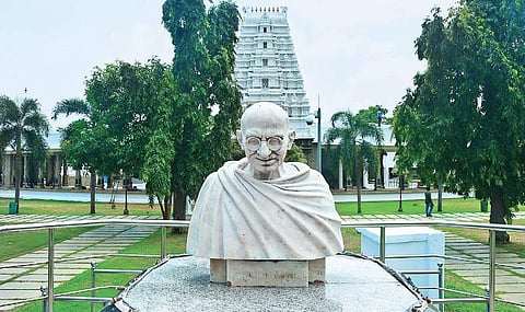 Gandhi statue, Gandhi Mandapam,
