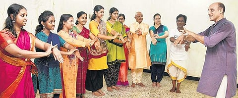 To gracefully present a piece, Murthy first understands the lyrics, the mood and then dance  R Satish Babu