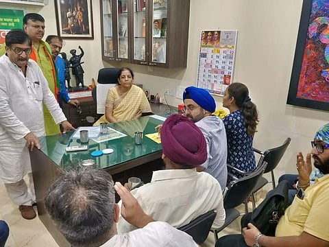 Finance Minister Nirmala Sitharaman meets the customers of Punjab & Maharashtra Co-operative (PMC) Bank in Mumbai BJP office. (Photo | Twitter/@nsitharaman)