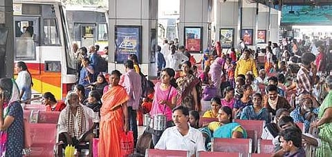 Travellers stuck due to TSRTC bus strike (Photo |EPS)