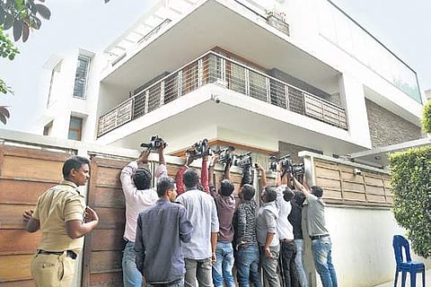 Photojournalists outside the house of former Dy CM G Parameshwara following the raids by I-T sleuths | NAGARAJA GADEKAL