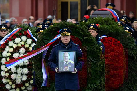 Russian servicemen carry the coffin of late Soviet cosmonaut Alexei Leonov during a funeral ceremony at a military cemetery in Mytishchi, outside Moscow. (Photo | AFP)