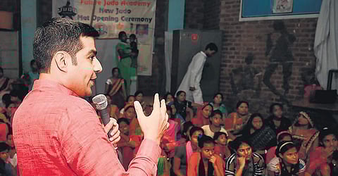 Under the flagship of his NGO, Humanify Foundation, social reformer Niraj Gera holds workshops for adolescents girls and women educating them on various aspects of menstrual hygiene.