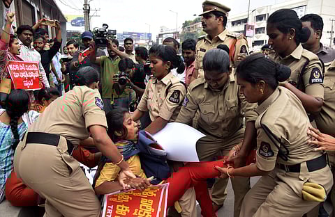 Unionists staged a protest in front of Pragathi Bhavan CM camp office at Somajiguda in Hyderabad (Photo | S Senbagapandiyan, EPS)