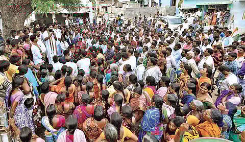 TPCC chief N Uttam Kumar Reddy speaks during an election campaign meeting in Huzurnagar (File Photo |EPS)
