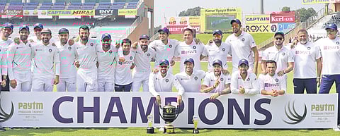 India took only 12 deliveries to take the remaining two South Africa wickets on Day 4 of the third Test in Ranchi on Tuesday.  Virat Kohli & Co reclaimed the Freedom Trophy with a 3-0 win | Sportzpics