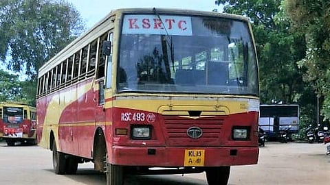 KSRTC bus collides with lorry at Vattappara, injuring 13