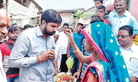 Amarnath Jarkiholi, son of disqualified MLA Ramesh, campaigns in Gokak I express