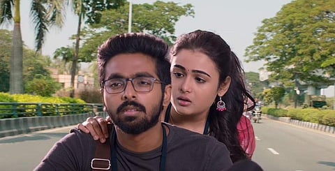 GV Prakash Kumar and Shalini Pandey in '100% Kaadhal'. (YouTube grab)