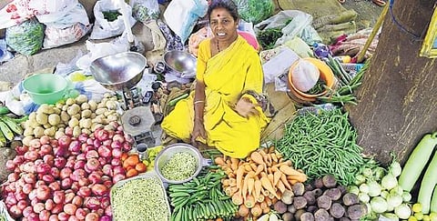 After onions, now garlic takes punch out of meals in festive season