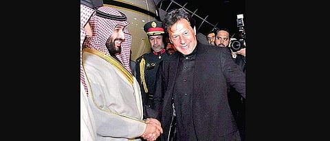 Pakistan PM Imran Khan with Saudi Crown Prince Mohammad Bin Salman (File Photo)