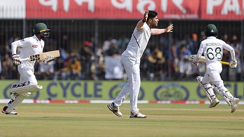 India's Umesh Yadav, center, appeals unsuccessfully for the wicket of Bangladesh's Mohammad Mithun, left, during the first day of first cricket test match between India and Bangladesh in Indore, India, Thursday, Nov. 14, 2019. | (Photo | AP)