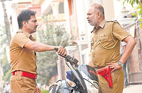 Vaibhav (L) and Venkat Prabhu in 'Lock Up'