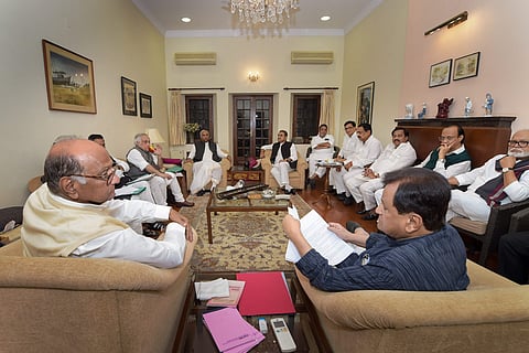 NCP chief Sharad Pawar, senior Congress leader Ahmed Patel and others during a meeting regarding government formation in Maharashtra at Pawar's residence. (Photo | PTI)