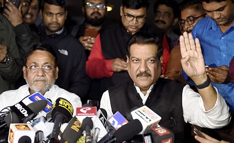 NCP leader Nawab Malik along with Congress leader Prithviraj Chavan. (Photo | PTI)