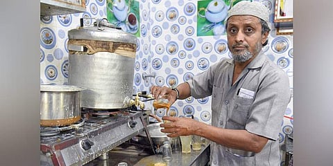Syed Asif Bukhari, chaiwala and Independent candidate from Shivajinagar, has contested seven times, but has  never won. (Photo | Nagaraja Gadekal, EPS)