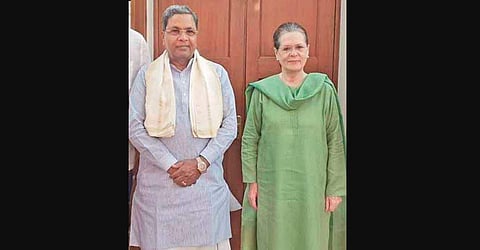 Congress president Sonia Gandhi with Leader of Opposition Siddaramaiah