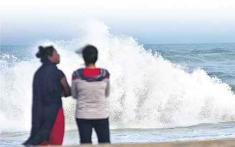 Warming oceans the cause for intense cyclones?