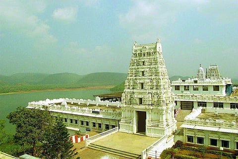 Sri Veera Venkata Satyanarayana Swamy temple in Annavaram (Photo | EPS)