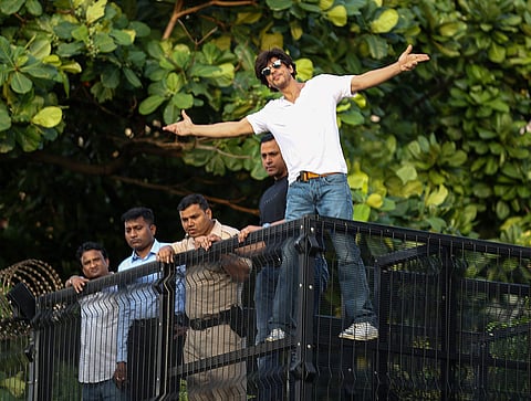 Shah Rukh Khan's birthday: Frenzied fans flock star's residence, cops baton charge them