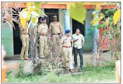 Police investigation team conducting inspection at Umamanidram, Karamana