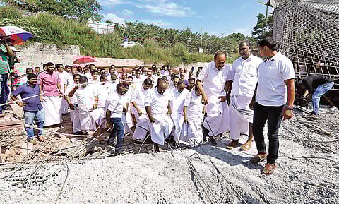 UDF MLAs from the district visit the under-construction building of CCRC which collapsed on Monday | Arun Angela