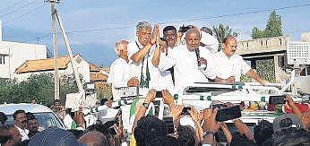 JDS supremo H D Deve Gowda campaigns in KR Pet on Friday | Express